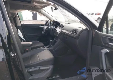 2019 Volkswagen Tiguan 2.0T Se/2.0T Sel/2.0T Sel R-Line/2.0T Sel R-Line Black from USA, damaged, VIN 3VV2B7AX2KM082001